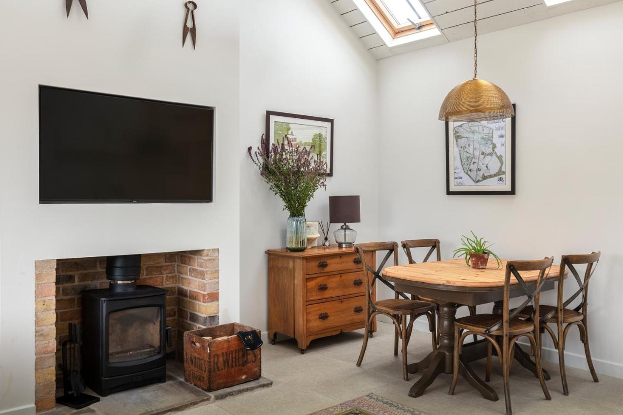 Linseed Barn- Stamford Holiday Cottages Екстериор снимка