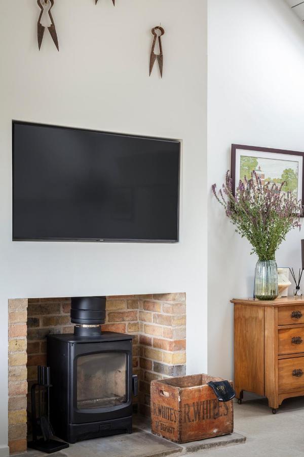 Linseed Barn- Stamford Holiday Cottages Екстериор снимка